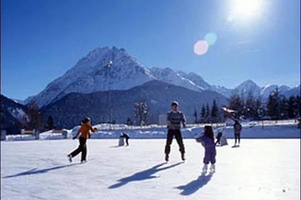 Ancient Engadine Mill בית נופש *